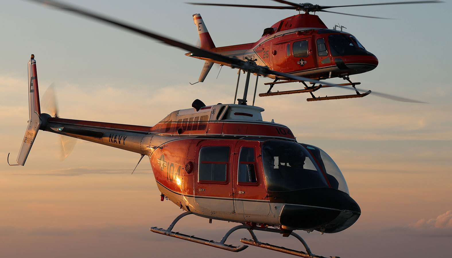 UHF & VHF Nav/Comm Radios