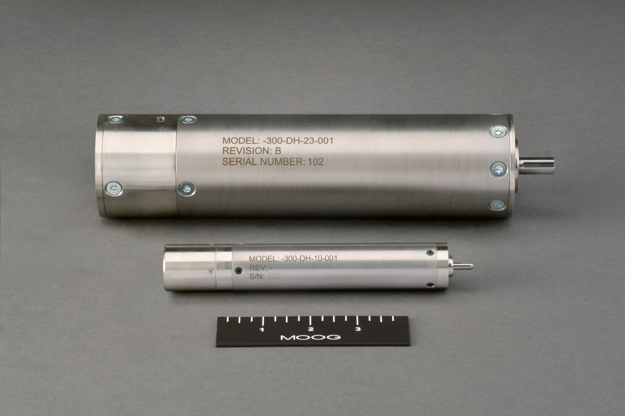 DH Motor Pair with Ruler