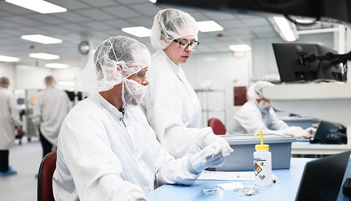 Niagara Falls clean room